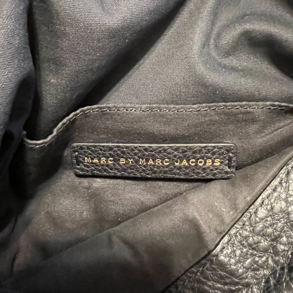 Marc Jacobs Cross Body Leather Bag - Picture 2 of 5